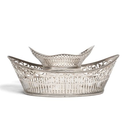 Corbeille à pain en forme de barque et petit panie