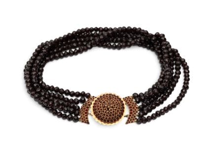 A traditional Dutch garnet choker necklace. Consis
