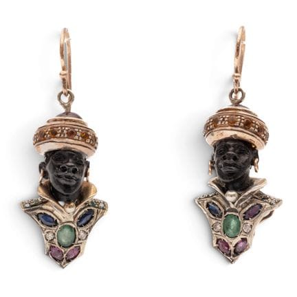 Une paire de boucles d'oreilles italiennes Moretti