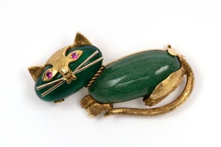 Une broche en forme de chat du milieu du siècle, s