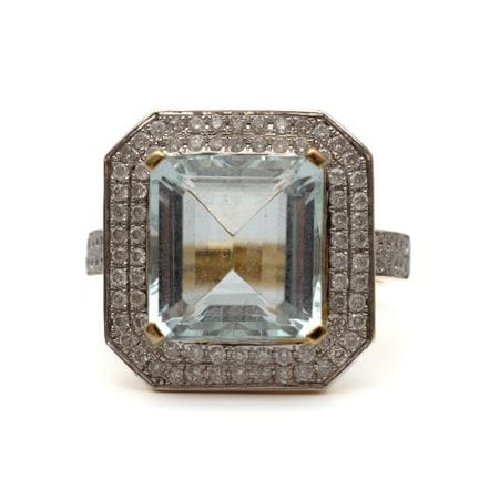 Anillo con grupo de diamantes y aguamarinas. Engas