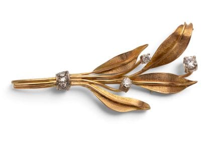 Une broche en diamants du milieu du siècle, en for