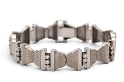 Bracelet en diamants de style brutaliste signé Dav