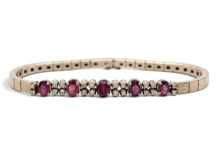 Bracelet en rubis et diamants, années 1960-1970. L
