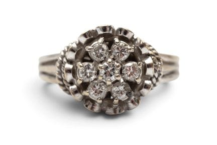 Anillo con racimo de diamantes de los años 60. Eng