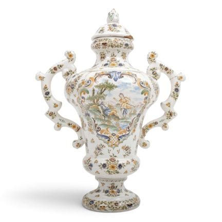 Moustiers, vaso con manici in ceramica bianca, XIX