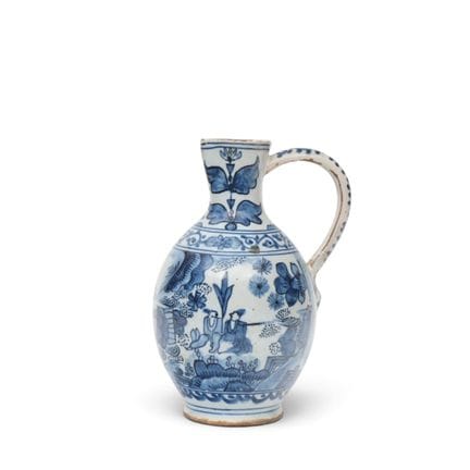 Delft, vaso in ceramica blu e bianca in stile “Chi