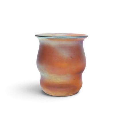 Loetz, tazza in vetro rosa, 1910 circa; caratteriz