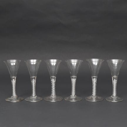 Set di sei bicchieri a forma di calice, XVIII seco