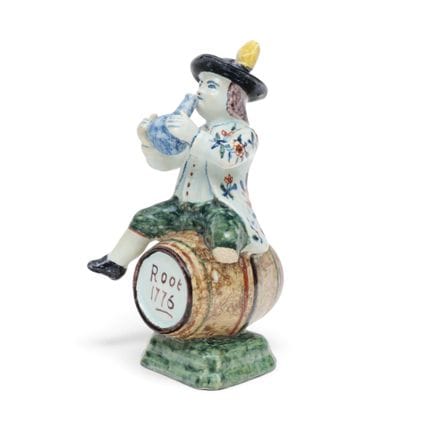 Delft, statuetta in terracotta decorata a policrom
