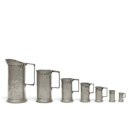 Francia, set di brocche di stagno graduate, XIX se