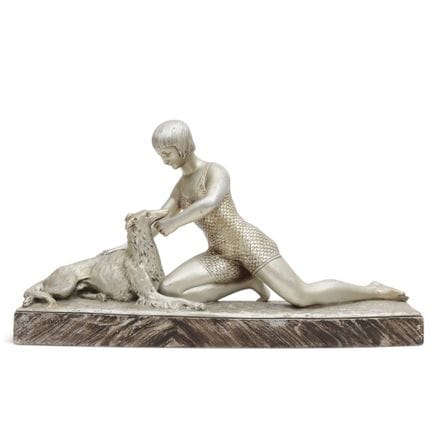 Scultura in terracotta, bagnante con cane, Art Déc