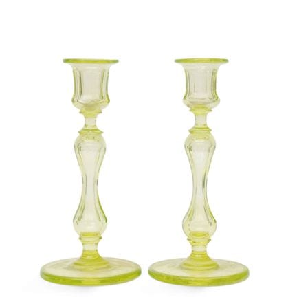 Alemania, par de candelabros de una luz con crista