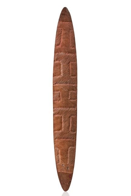 Australia

Tavola sacra "tjuringa"

Legno, pigment