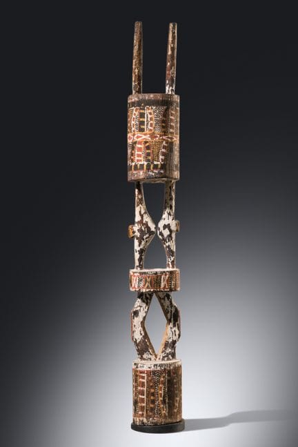 Australia - Isole Tiwi

Pali funerari "pukamani"

