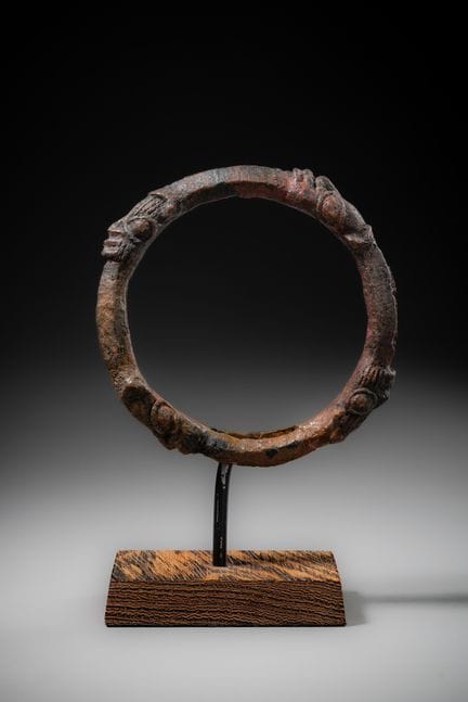 Nigeria, Yoruba

Bracciale

Lega di rame (bronzo, 