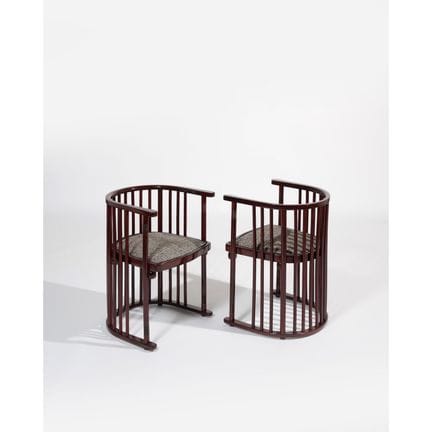 JOSEF HOFFMANN (1870–1956)
Ein Paar Sessel aus geb