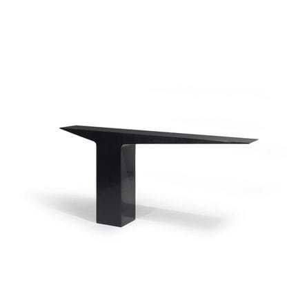POL QUADENS（1960年出生）
“Blade”边几，采用黑色做旧科里安（Corian）材质
