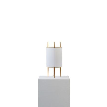 ISAMU NOGUCHI (1904–1988)
Lampe „N9“ mit drei sich