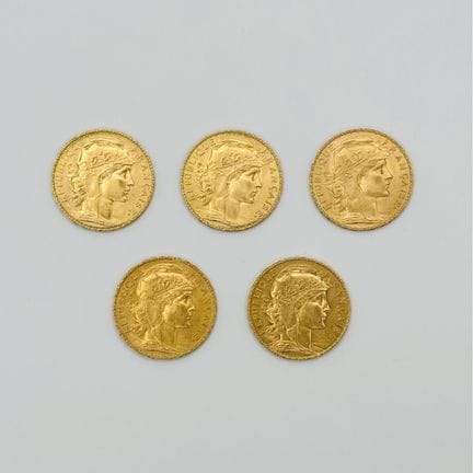 法国
一套五枚20法郎金币（玛丽安娜与公鸡图案）
年份分别为1908年（2枚）、1909年、1913
