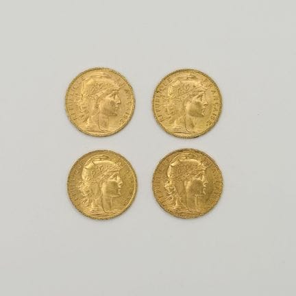 法国
一套四枚20法郎金币（玛丽安与公鸡图案）
年份分别为1904年、1906年、1907年、191