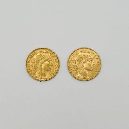 法国
一套两枚20法郎金币（玛丽安娜与公鸡图案）
铸造年份分别为1906年和1914年
存于已拆封的