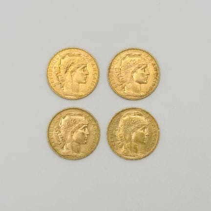 法国
一套四枚20法郎金币（玛丽安与公鸡图案）
年份：1907年、1909年（2枚）、1913年
存