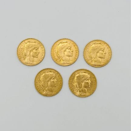 法国
一套五枚“玛丽安娜与公鸡”图案的20法郎金币
年份分别为1908年、1912年、1913年（2