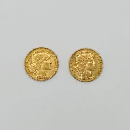 法国
两枚20法郎金币套装（玛丽安娜与公鸡图案）
铸造年份为1912年和1913年
存于已拆封的密封