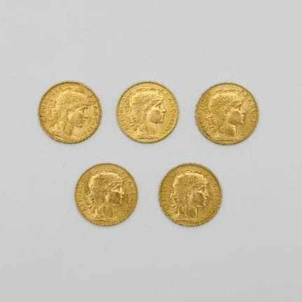 法国
一套五枚20法郎金币（玛丽安娜与公鸡图案）
年份分别为1907年、1909年、1911年、19