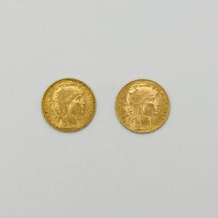 法国
一套两枚20法郎金币（玛丽安娜与公鸡图案）
铸造于1913年
原封未拆的密封袋中
重量：12.