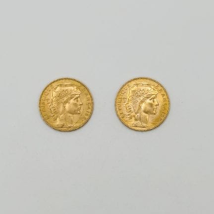 法国
一套两枚20法郎金币（玛丽安娜与公鸡图案）
铸造年份分别为1908年和1909年
存于已拆封的