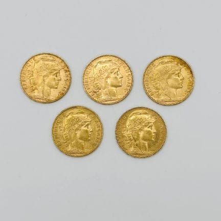 法国
一套五枚20法郎金币（玛丽安娜与公鸡图案）
年份分别为1902年、1906年、1913年、19