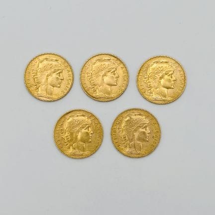 法国
一套五枚20法郎金币（玛丽安娜与公鸡图案）
年份分别为1909年（2枚）、1911年、1913