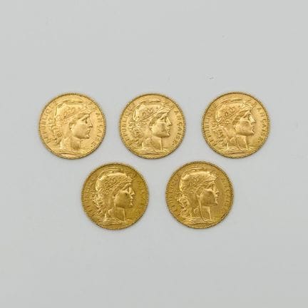 法国
一套五枚20法郎金币（玛丽安娜与公鸡图案）
年份分别为1908年、1913年（3枚）、1914