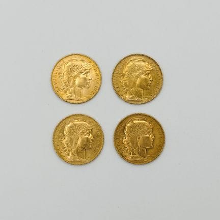 法国
一套四枚20法郎金币（玛丽安娜与公鸡图案）
年份分别为1908年、1912年、1913年（2枚