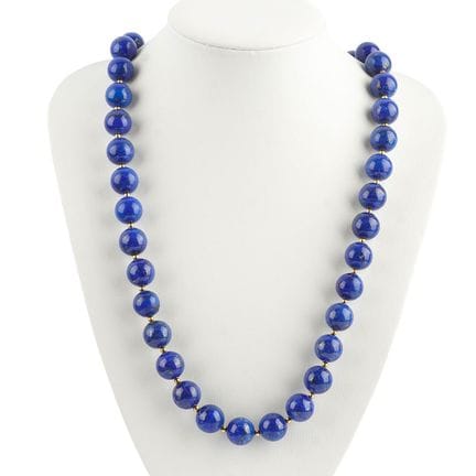 LAPIS LAZULI
Necklace made of 51 natural lapis laz