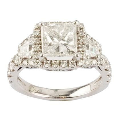 ORO DE 14 K, DIAMANTE DE 1,88 ct
Anillo de oro bla
