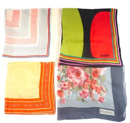 SILK / SILK
Set of 4 squares in 100% silk from the
