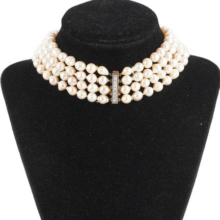 PEARLS, 14K GOLD, DIAMONDS
Choker necklace compose