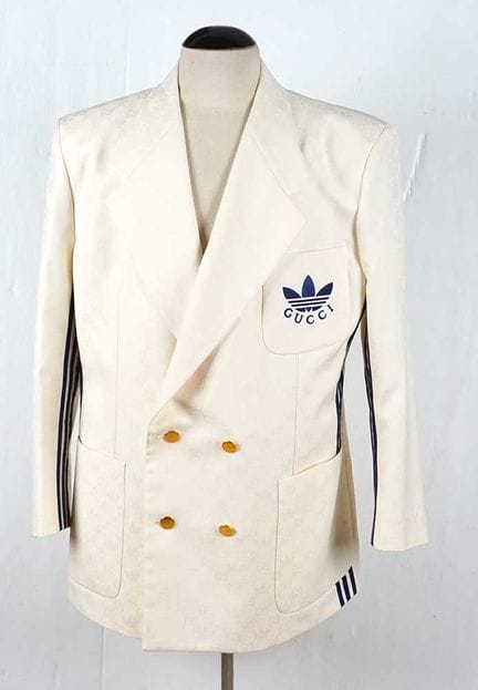 GUCCI X ADIDAS
Giacca da tailleur color crema con 