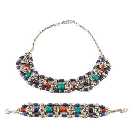 NAVAJO
Silver-tone metal choker and bracelet set w