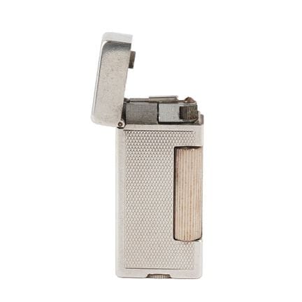 DUNHILL
Dunhill lighter in silver metal.
H: 5cm - 