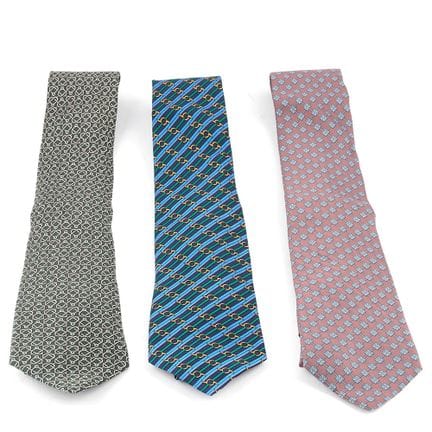 HERMES
Set of three Hermès ties, 100% silk