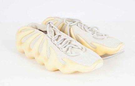 YEEZY x ADIDAS
Sneakers 450 in “cloud white”, toma