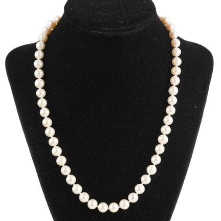 PEARLS, 14K GOLD
Necklace made of 7.5 mm cultured 
