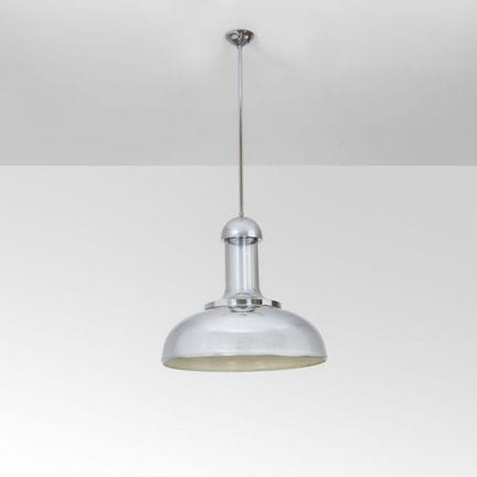 UNA LAMPADA A SOSPENSIONE  anni '70. 
Ottone croma