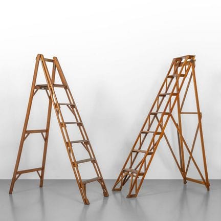 DUE SCALE  anni '50.
Legno di pero  rivestimento i