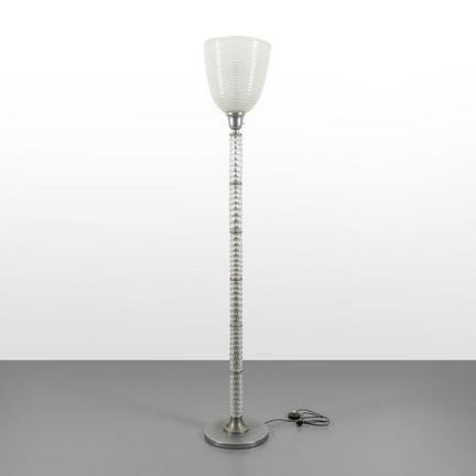 MURANO, 1940er Jahre. 
Eine Stehlampe.
Stiel aus g