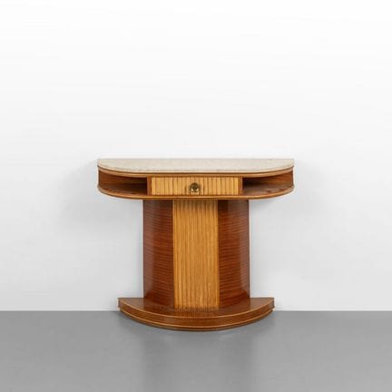 UNA CONSOLE  anni '40. 
Legno di mogano  legno di 
